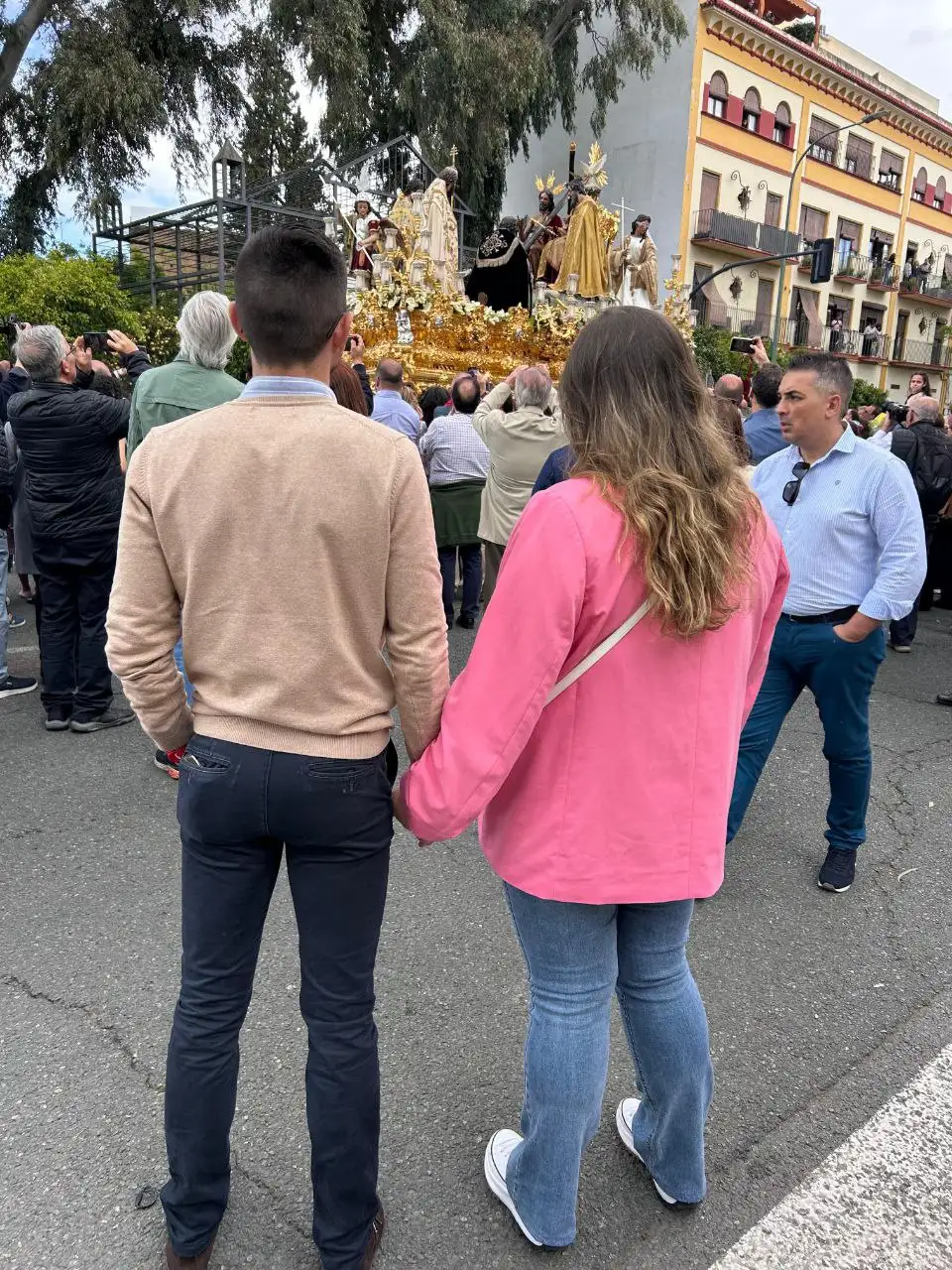 Ilustración de pareja preparando su boda